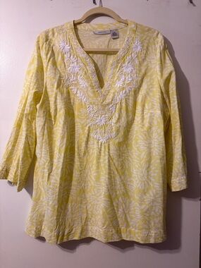 Tantrums Yellow and White Embroidered V-Neck Tunic 3/$25
